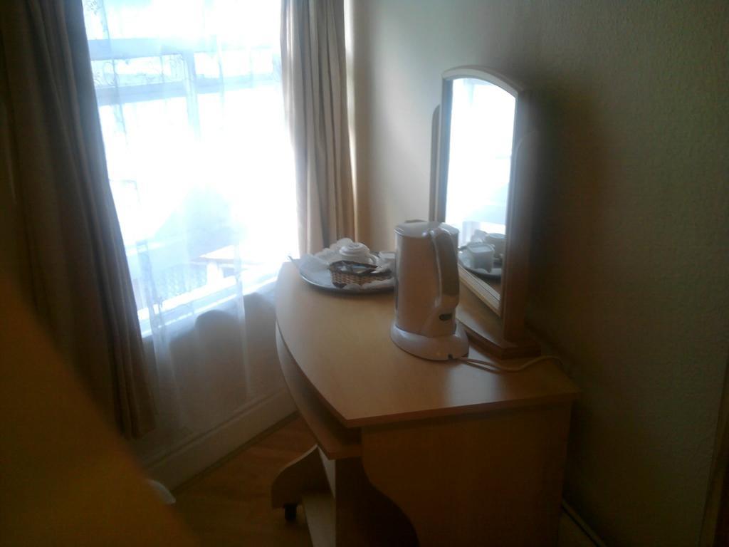 Trevelyan Hotel Douglas Phòng bức ảnh